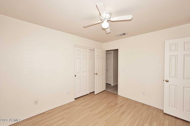 9235 W MICHELLE Drive, Peoria, AZ 85382