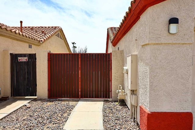 9235 W MICHELLE Drive, Peoria, AZ 85382