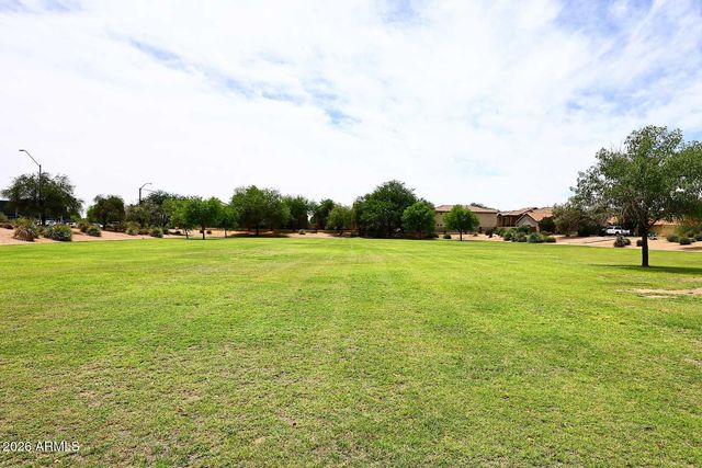 9235 W MICHELLE Drive, Peoria, AZ 85382