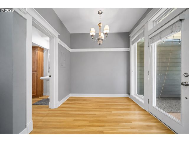 1421 Ne MARKET Dr, Fairview, OR 97024