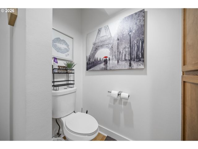 1421 Ne MARKET Dr, Fairview, OR 97024
