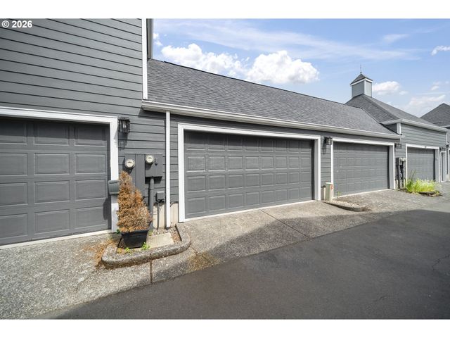 1421 Ne MARKET Dr, Fairview, OR 97024