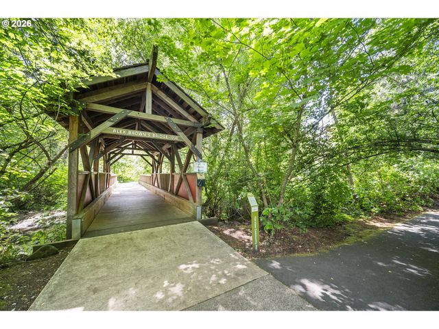 1421 Ne MARKET Dr, Fairview, OR 97024