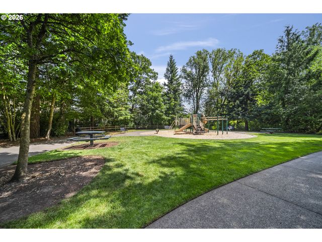 1421 Ne MARKET Dr, Fairview, OR 97024