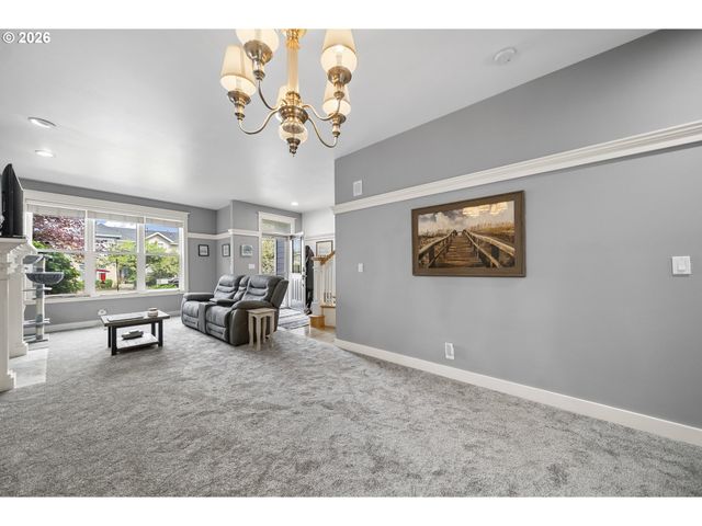 1421 Ne MARKET Dr, Fairview, OR 97024