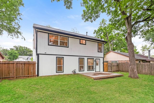 615 Old Colony Drive, Richmond, TX 77406