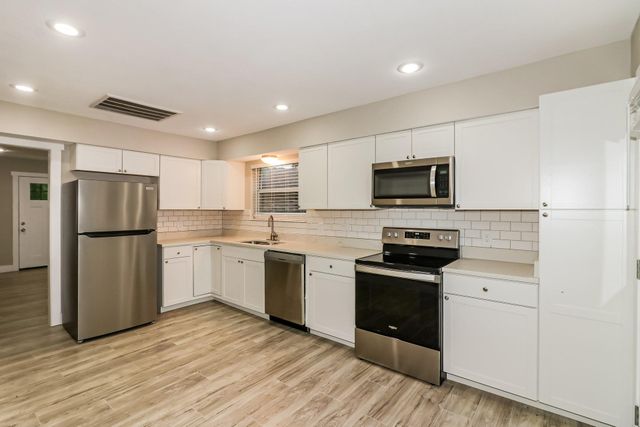 615 Old Colony Drive, Richmond, TX 77406