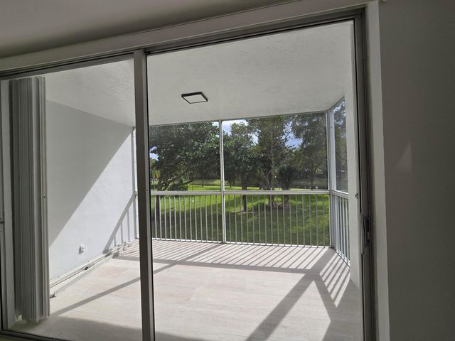 3010 N Course Drive 207, Pompano Beach, FL 33069