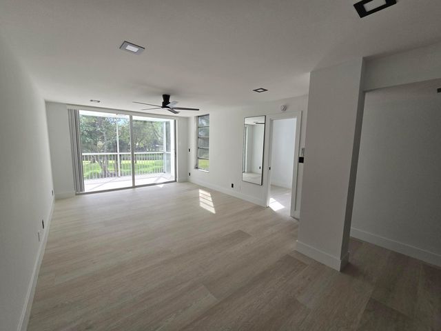 3010 N Course Drive 207, Pompano Beach, FL 33069