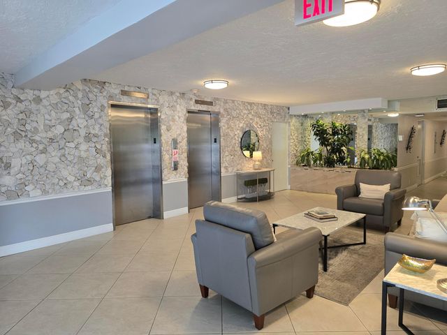 3010 N Course Drive 207, Pompano Beach, FL 33069