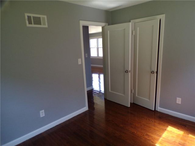 7924 Prospect Avenue, Kansas City, MO 64132