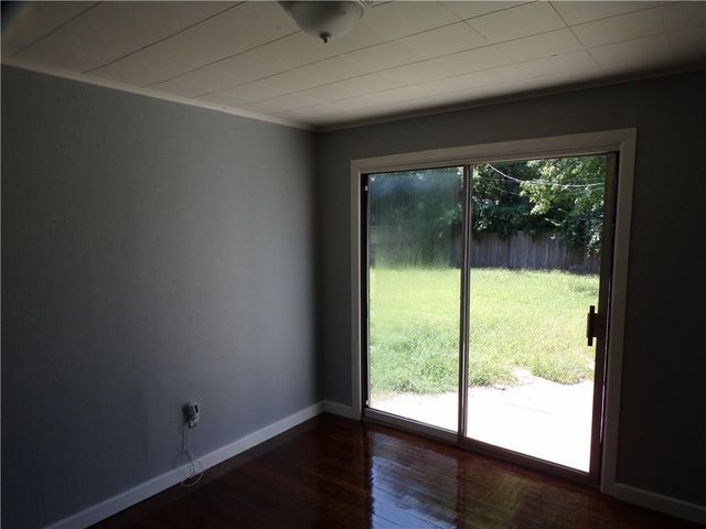 7924 Prospect Avenue, Kansas City, MO 64132