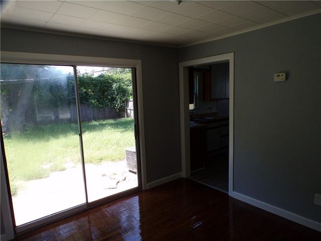 7924 Prospect Avenue, Kansas City, MO 64132