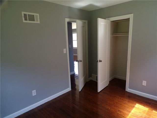7924 Prospect Avenue, Kansas City, MO 64132
