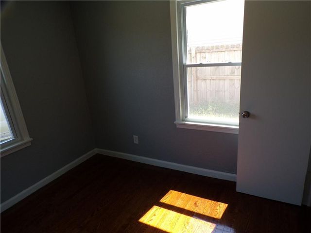 7924 Prospect Avenue, Kansas City, MO 64132