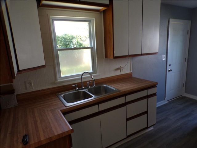 7924 Prospect Avenue, Kansas City, MO 64132