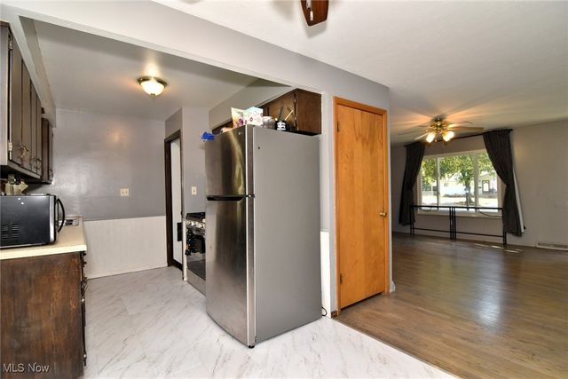 624 Timothy Lane, Cleveland, OH 44109