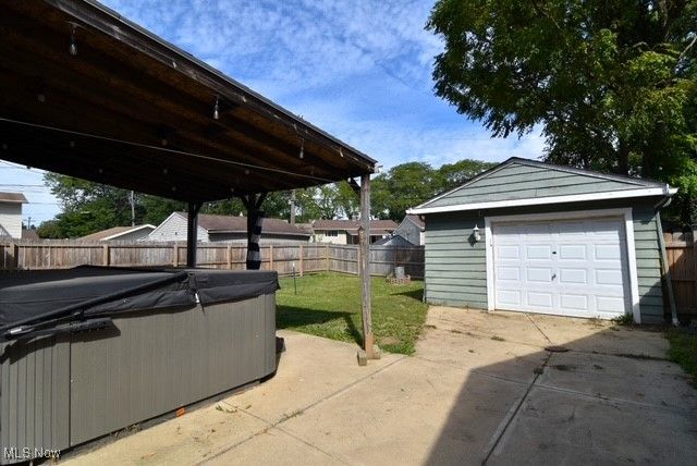 624 Timothy Lane, Cleveland, OH 44109