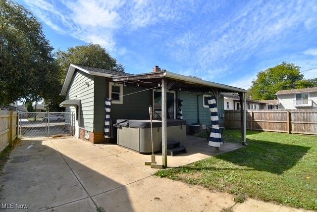 624 Timothy Lane, Cleveland, OH 44109