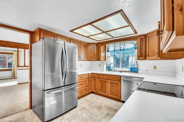 7528 Queen Circle, Arvada, CO 80005