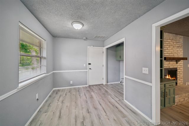 3111 Skylane Drive, Sand Springs, OK 74063