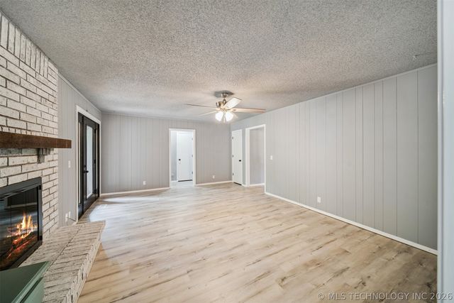 3111 Skylane Drive, Sand Springs, OK 74063
