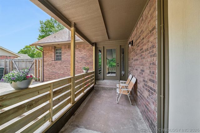 3111 Skylane Drive, Sand Springs, OK 74063