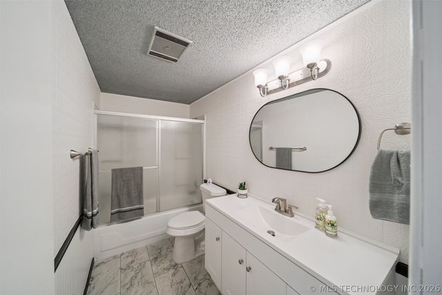 3111 Skylane Drive, Sand Springs, OK 74063