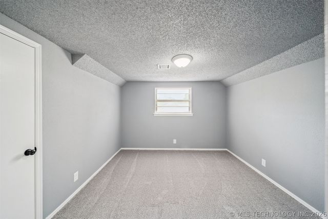 3111 Skylane Drive, Sand Springs, OK 74063