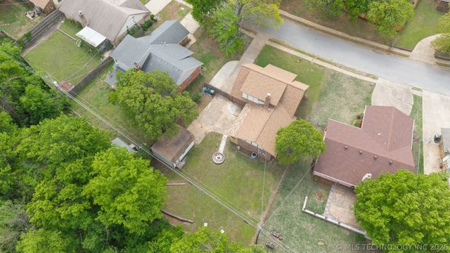 3111 Skylane Drive, Sand Springs, OK 74063