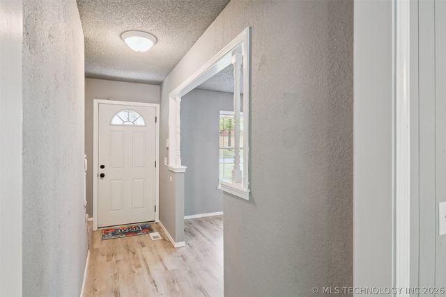 3111 Skylane Drive, Sand Springs, OK 74063