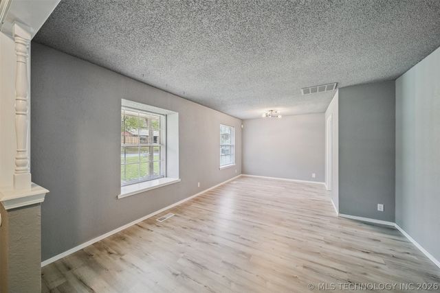 3111 Skylane Drive, Sand Springs, OK 74063