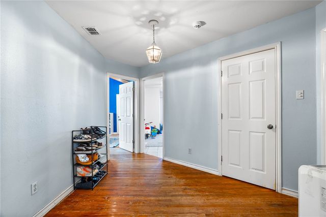 626 Caddo St, Corpus Christi, TX 78412