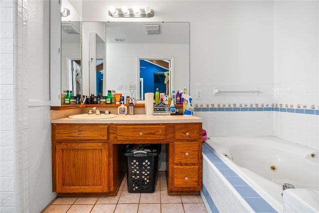 626 Caddo St, Corpus Christi, TX 78412