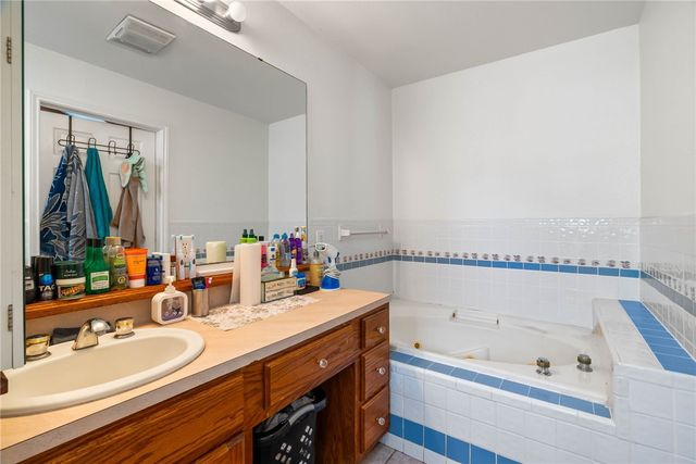 626 Caddo St, Corpus Christi, TX 78412