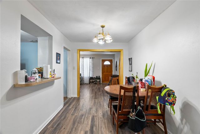 626 Caddo St, Corpus Christi, TX 78412