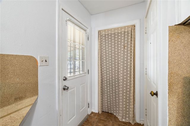 626 Caddo St, Corpus Christi, TX 78412