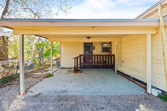 626 Caddo St, Corpus Christi, TX 78412