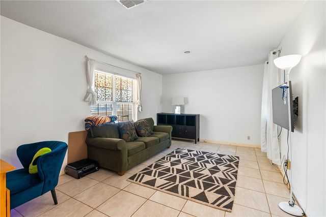 626 Caddo St, Corpus Christi, TX 78412