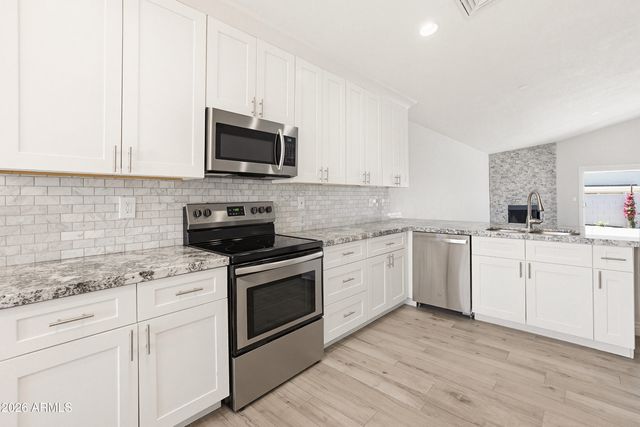 8675 E BELLEVIEW Place, Scottsdale, AZ 85257