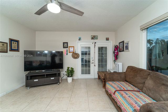 10760 NW 21st St, Sunrise, FL 33322