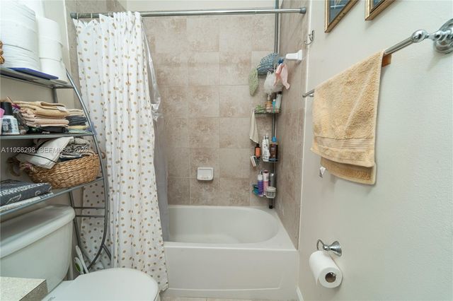 10760 NW 21st St, Sunrise, FL 33322