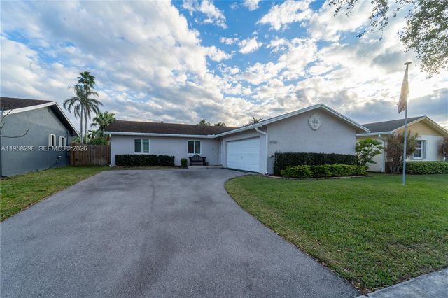 10760 NW 21st St, Sunrise, FL 33322