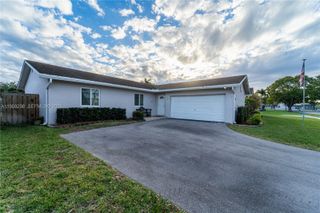 10760 NW 21st St, Sunrise, FL 33322