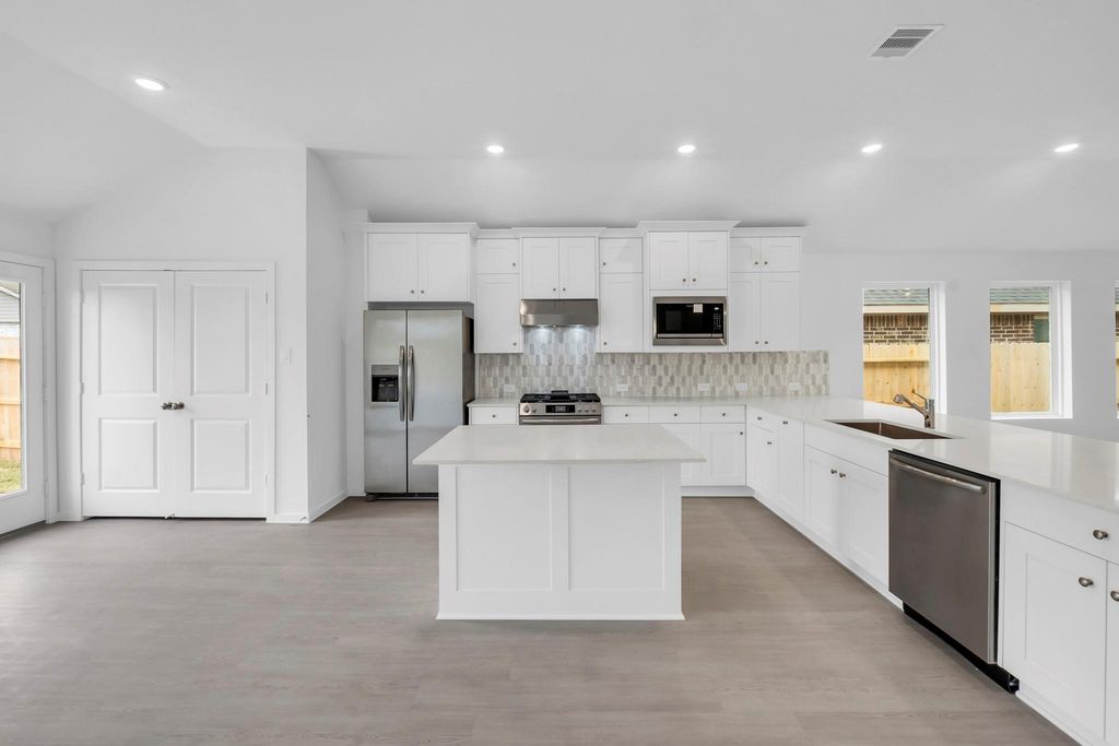 1527 Amber Skies Lane, Crosby, TX 77532