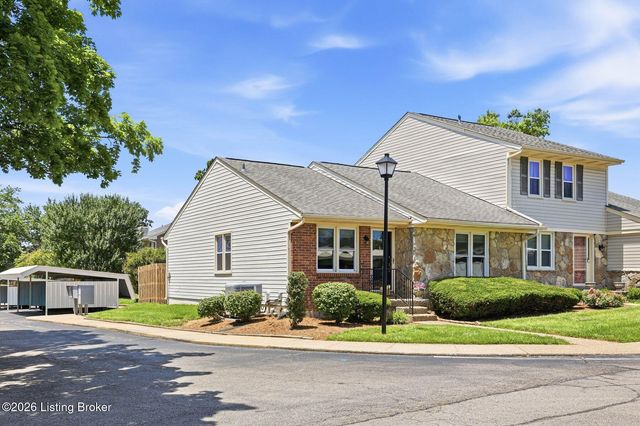 910 Dana Marie Dr, Louisville, KY 40223