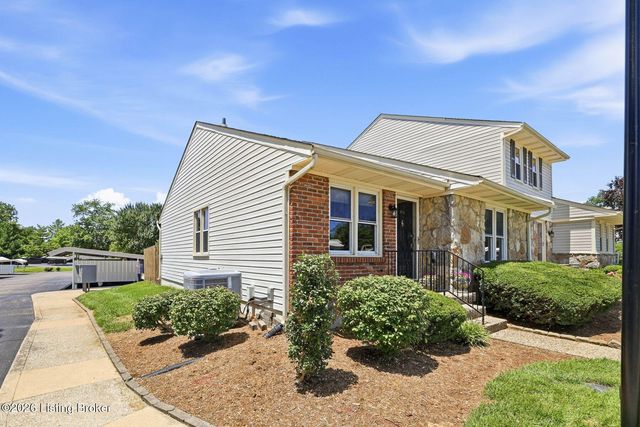 910 Dana Marie Dr, Louisville, KY 40223
