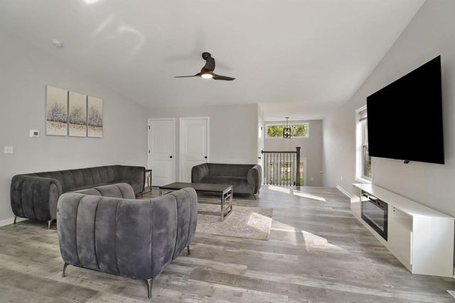 4401 122nd STREET, Pleasant Prairie, WI 53158