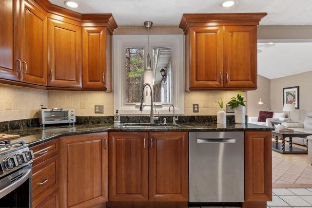 4 Boutwell Street, Wilmington, MA 01887