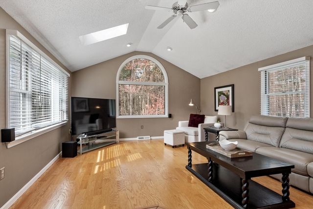 4 Boutwell Street, Wilmington, MA 01887